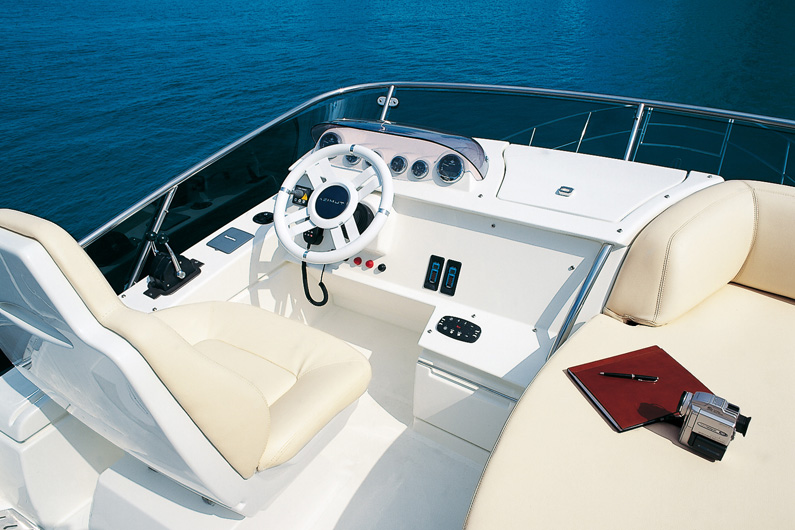 azimut-43-fly-06(1).jpg